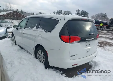2022 Chrysler Voyager Lx из США, поврежденный, VIN 2C4RC1CGXNR15977
